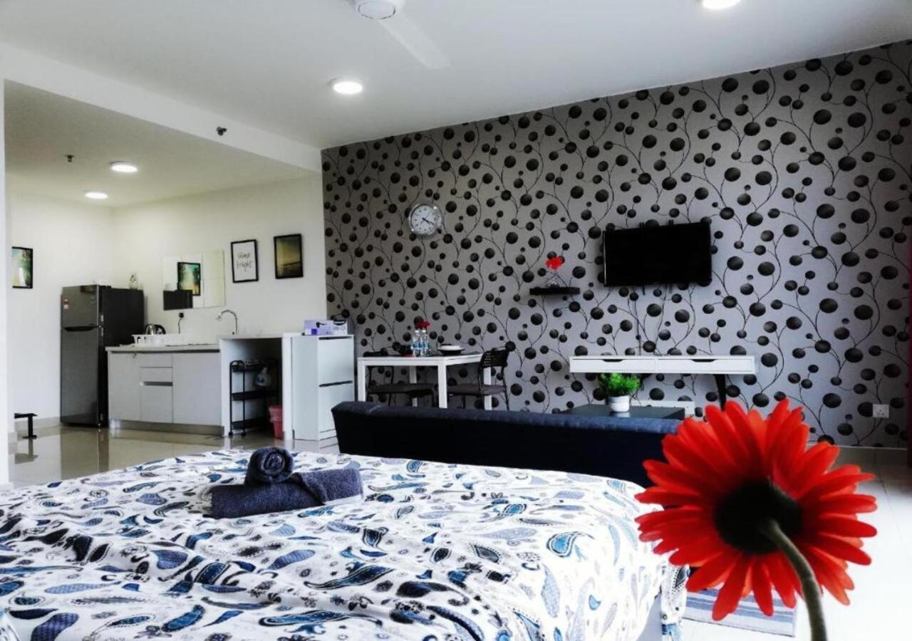 Peanut Butter Homestay #Trefoil Setia City 实达阿南 外观 照片